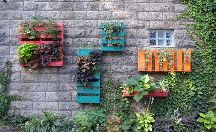 flowers holder made from pallets