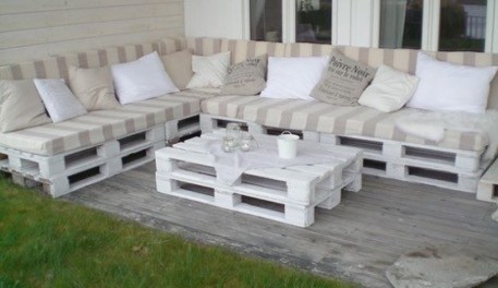 pillows on pallets